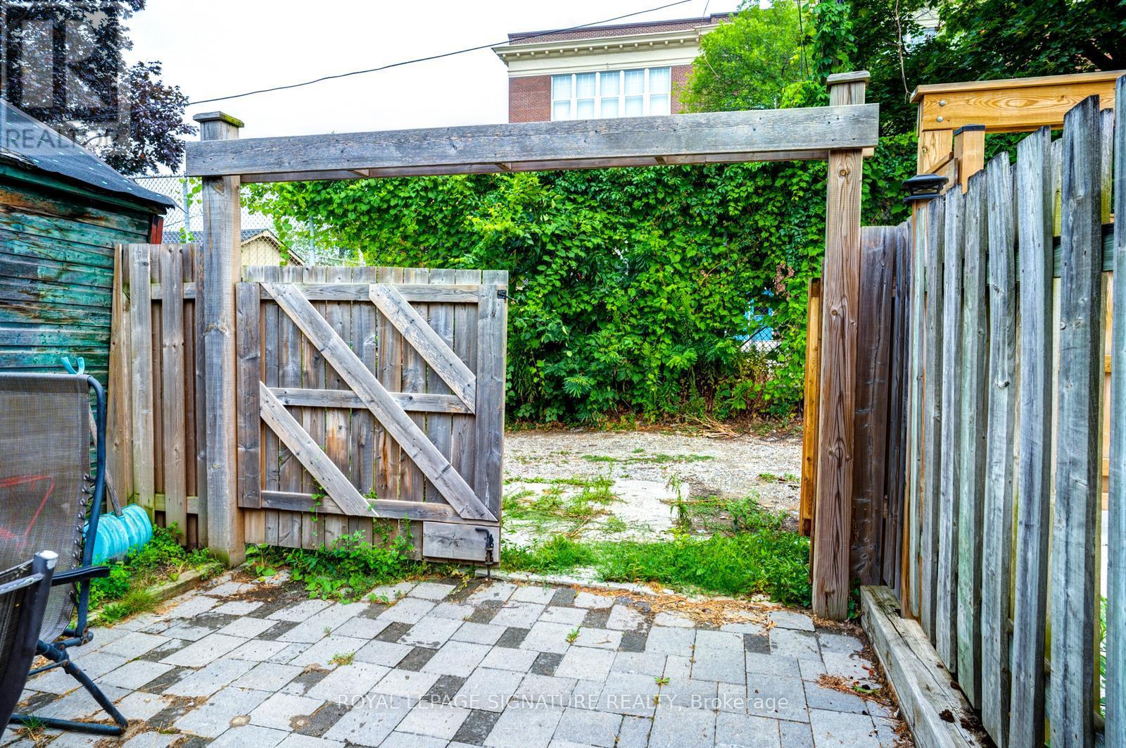 66 Euclid Avenue, Toronto, Ontario  M6J 2J9 - Photo 29 - C12416565