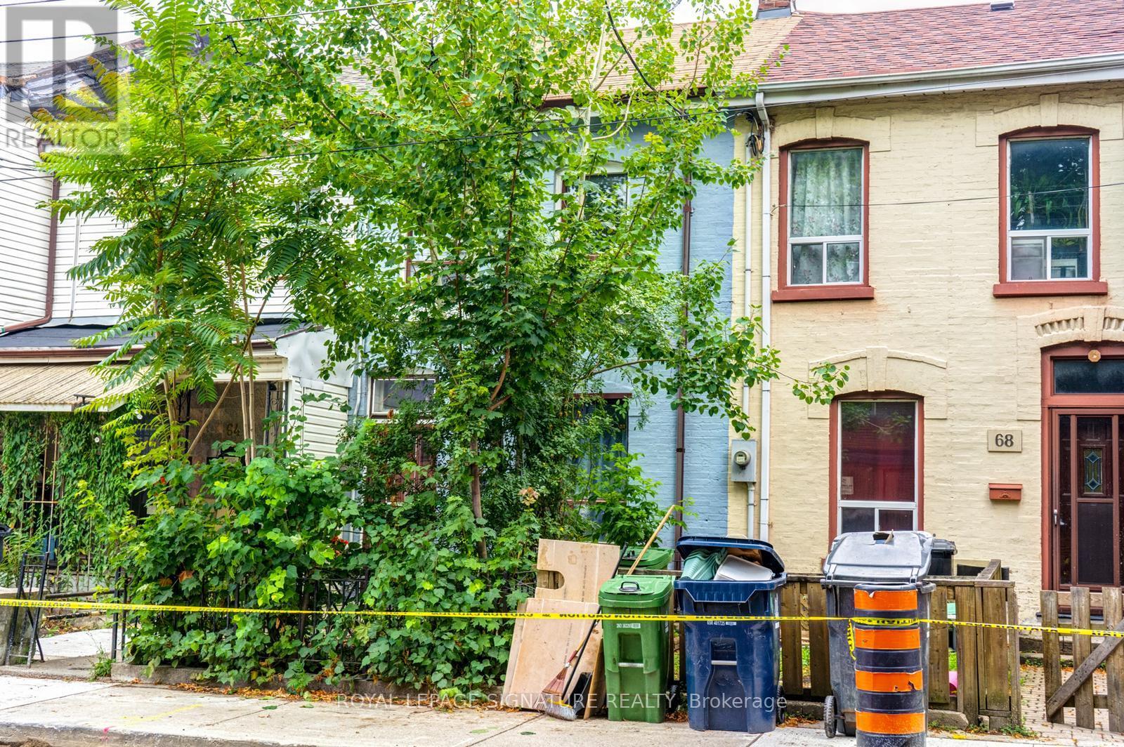 66 Euclid Avenue, Toronto, Ontario  M6J 2J9 - Photo 6 - C12416565