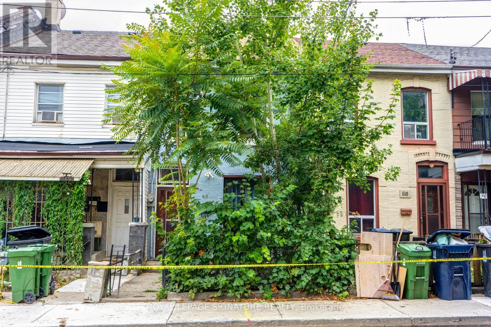 66 Euclid Avenue, Toronto, Ontario  M6J 2J9 - Photo 7 - C12416565