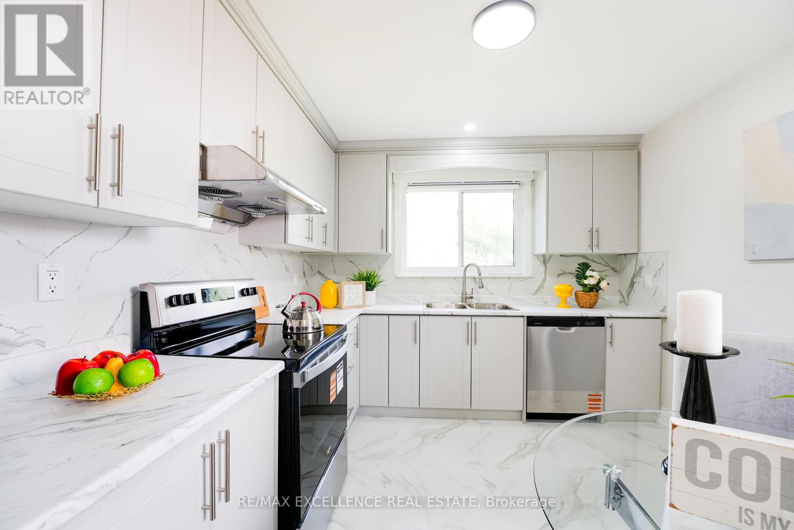 85 Watson Crescent, Brampton (Brampton East), Ontario  L6W 1E5 - Photo 14 - W12416535