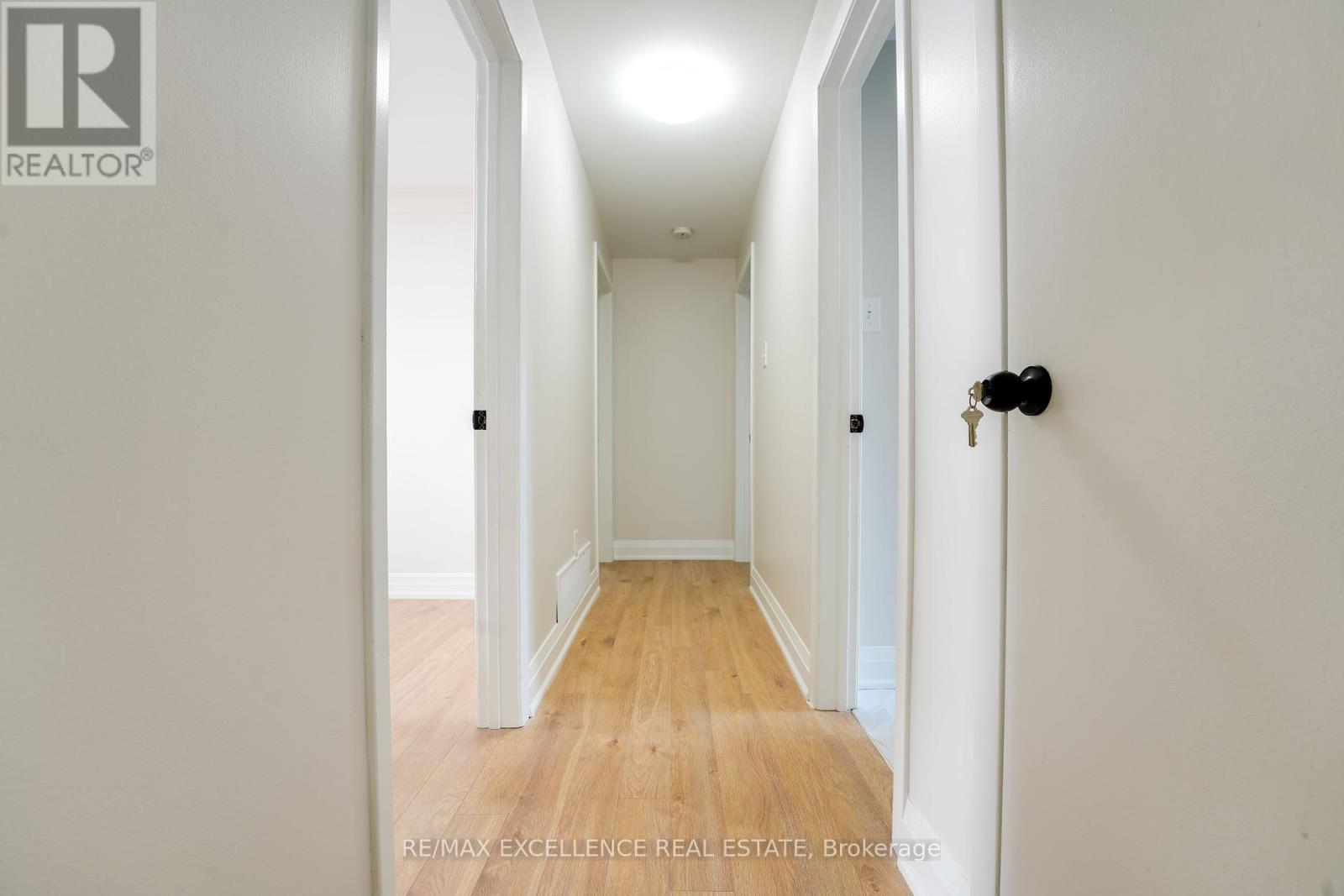 85 Watson Crescent, Brampton (Brampton East), Ontario  L6W 1E5 - Photo 16 - W12416535