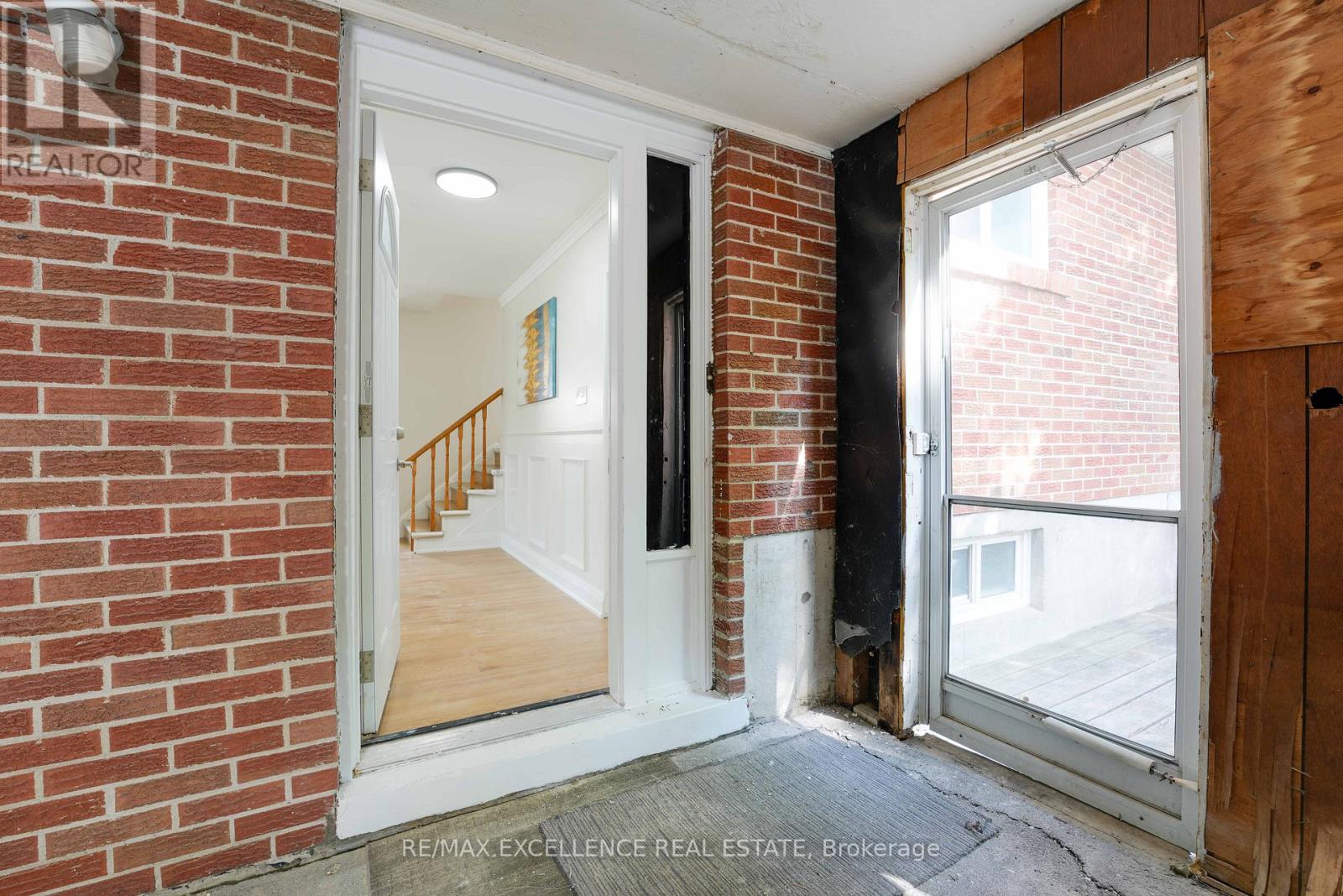 85 Watson Crescent, Brampton (Brampton East), Ontario  L6W 1E5 - Photo 6 - W12416535