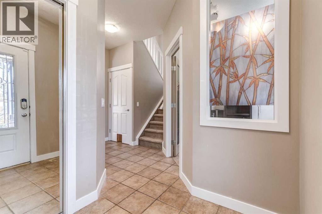 35 Bridlecrest Manor Sw, Calgary, Alberta  T2Y 4Y4 - Photo 3 - A2250180