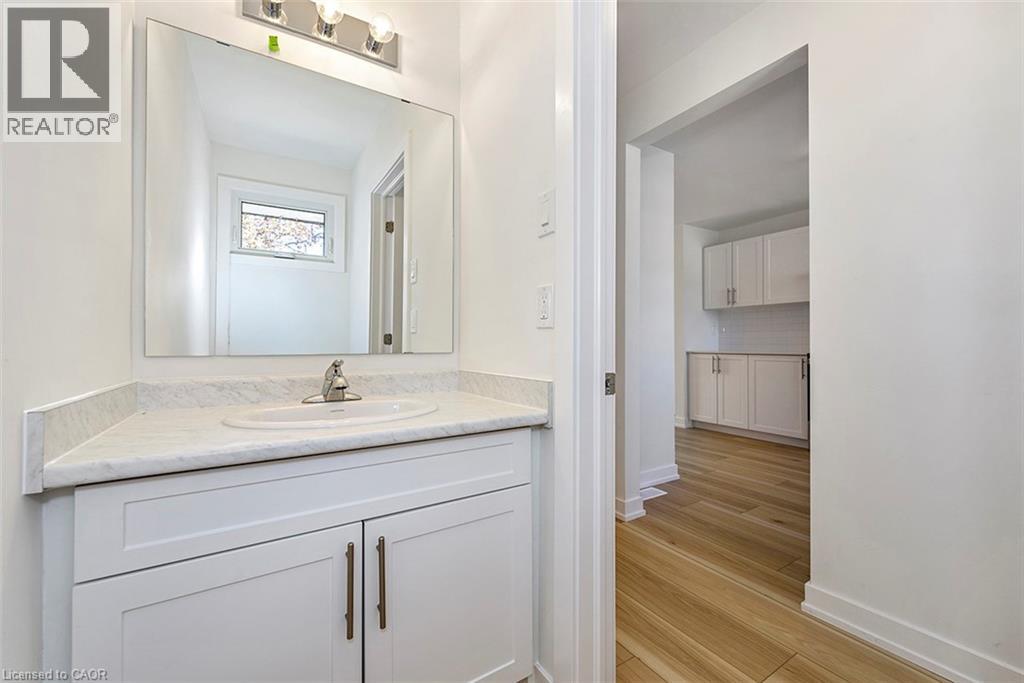 20 Anna Capri Drive Unit# 8, Hamilton, Ontario  L8W 1M6 - Photo 13 - 40771906