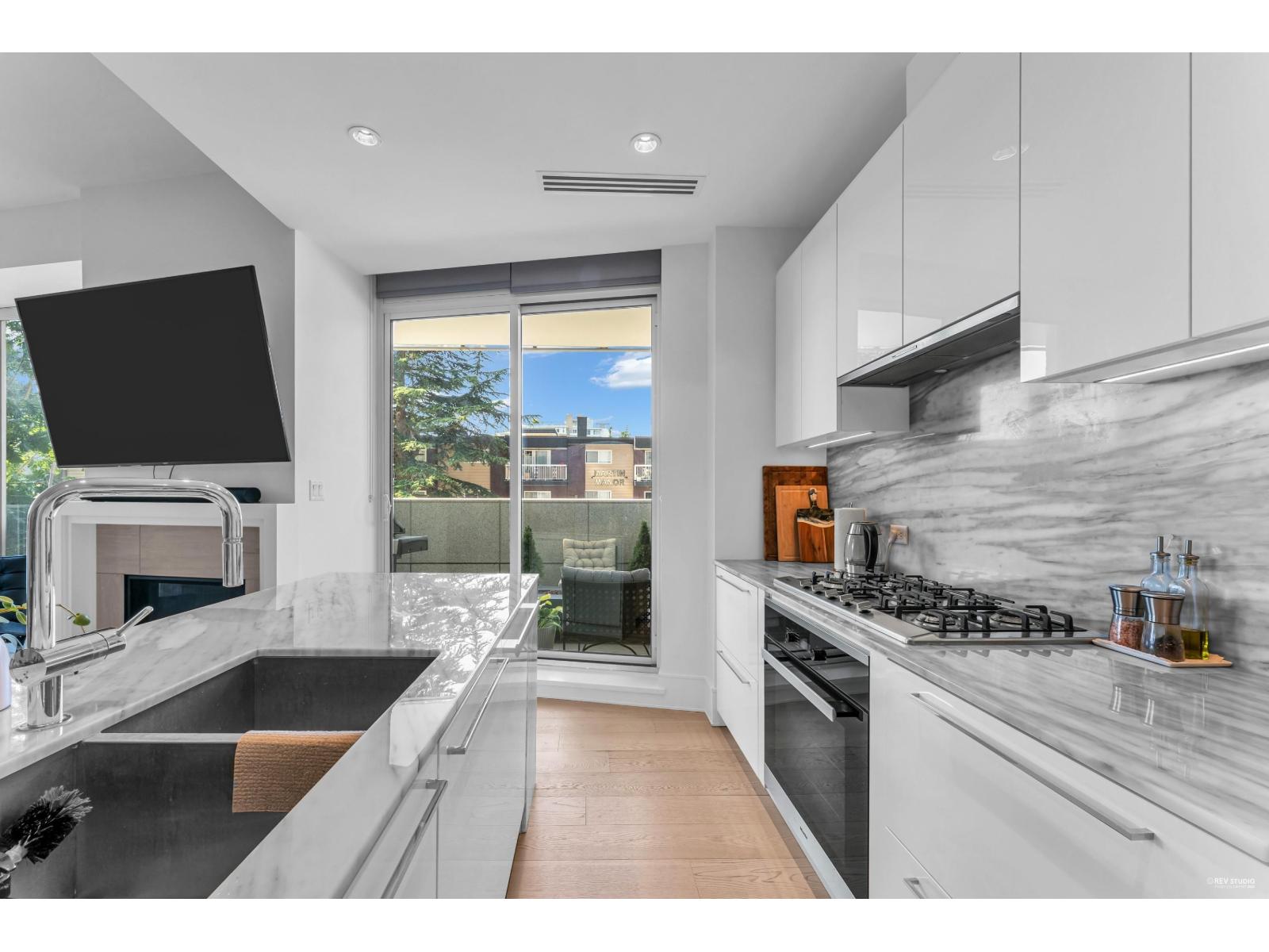 203 1500 Martin Street, White Rock, British Columbia  V4B 0C2 - Photo 10 - R3047645