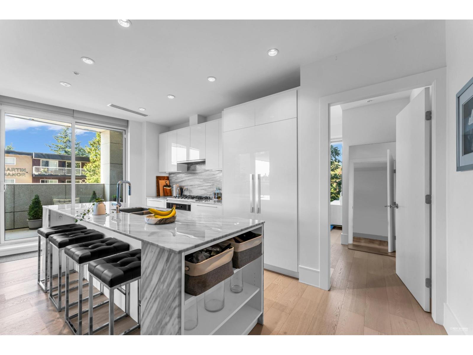 203 1500 Martin Street, White Rock, British Columbia  V4B 0C2 - Photo 4 - R3047645