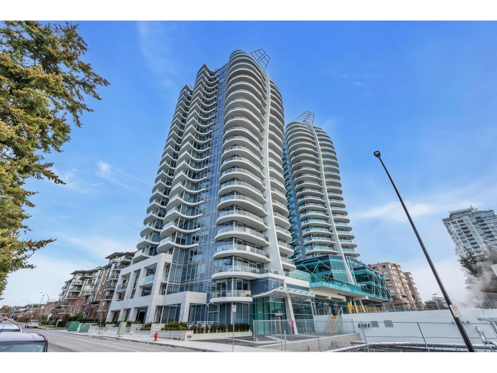203 1500 Martin Street, White Rock, British Columbia  V4B 0C2 - Photo 2 - R3047645