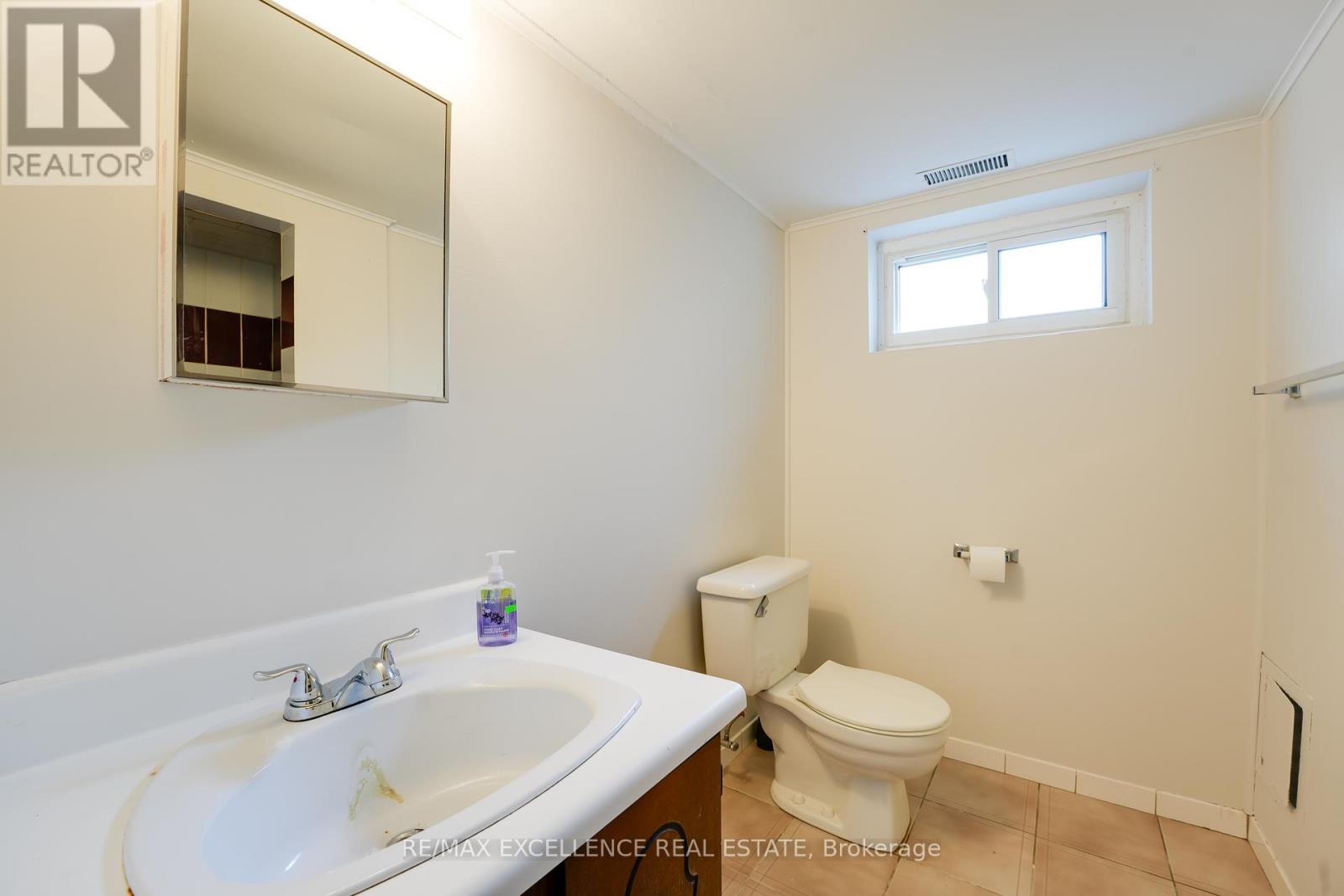 85 Watson Crescent, Brampton (Brampton East), Ontario  L6W 1E5 - Photo 25 - W12416535