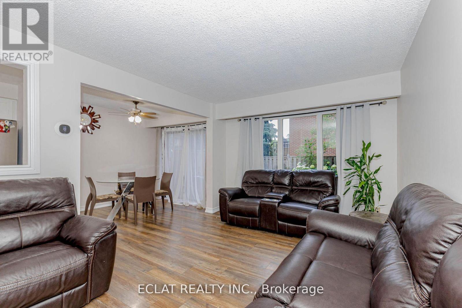 91 - 91 Baronwood Court, Brampton, Ontario  L6V 3H7 - Photo 12 - W12416555