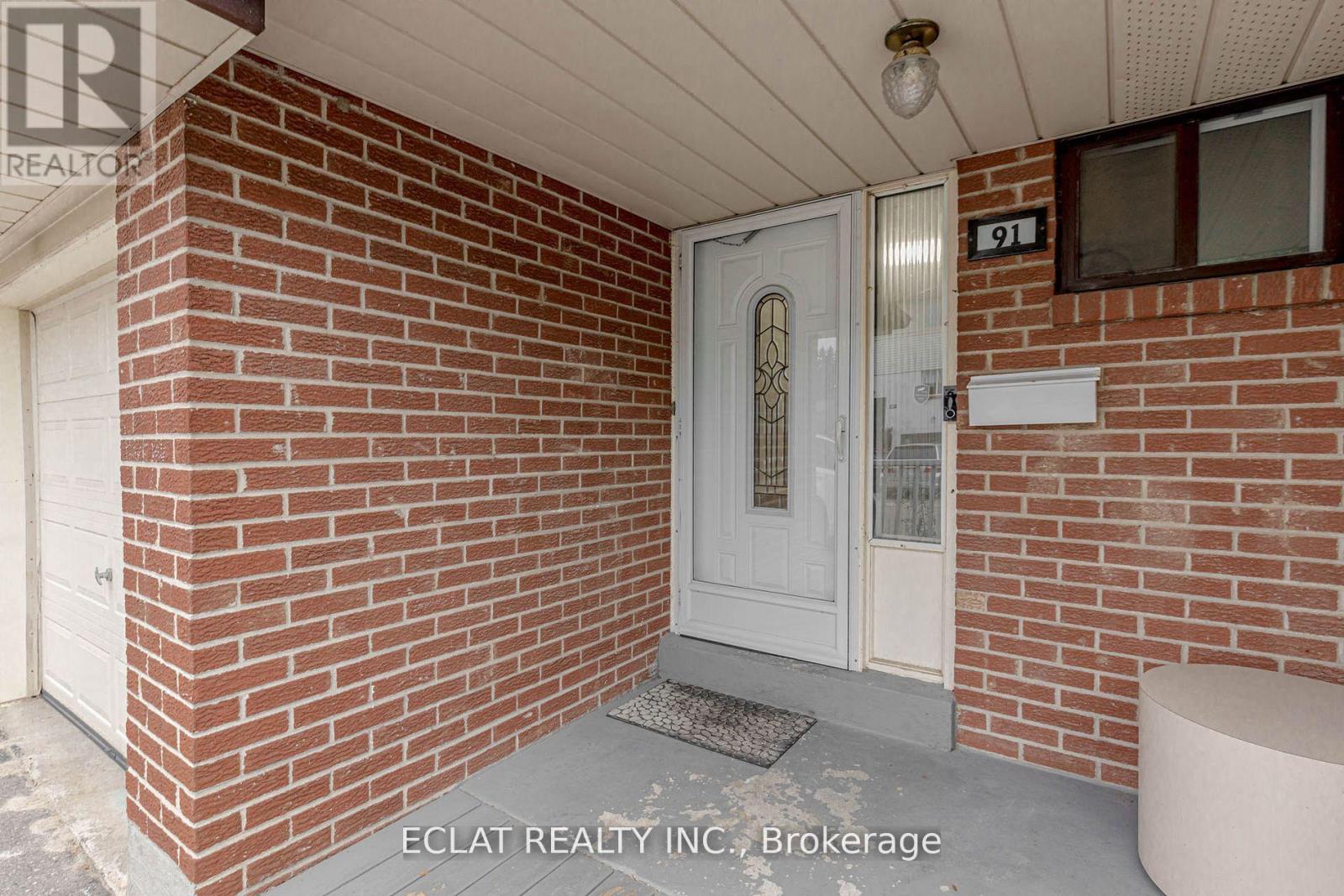 91 - 91 Baronwood Court, Brampton, Ontario  L6V 3H7 - Photo 4 - W12416555