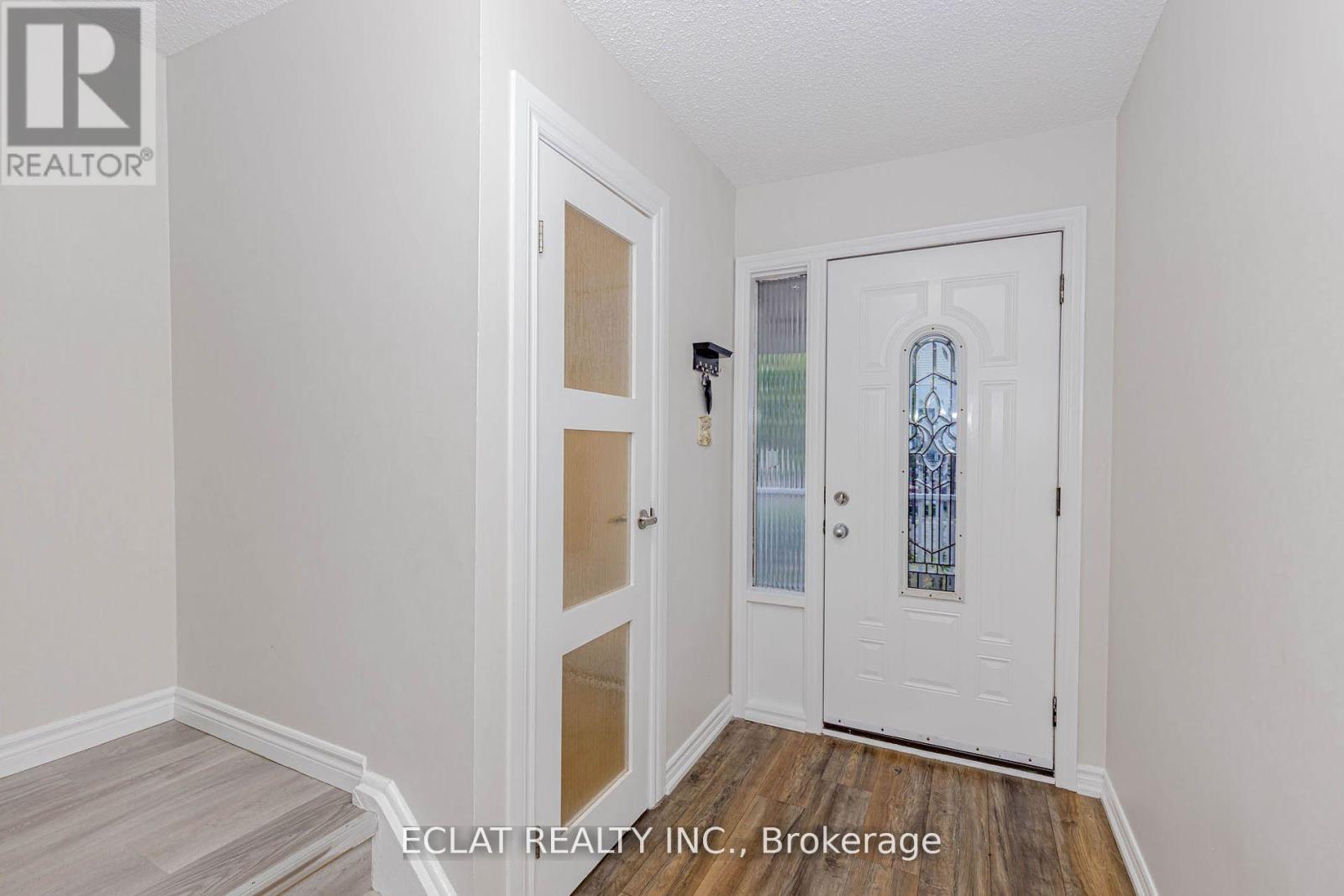 91 - 91 Baronwood Court, Brampton, Ontario  L6V 3H7 - Photo 8 - W12416555