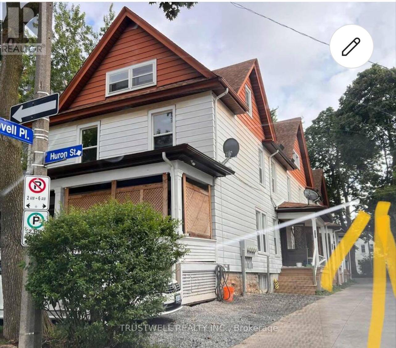 4440 HURON STREET, Niagara Falls, Ontario