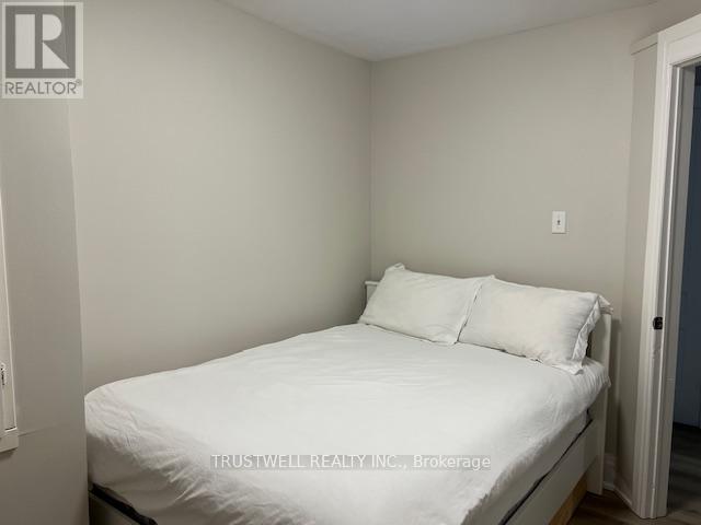 4440 Huron Street, Niagara Falls, Ontario  L2E 2G9 - Photo 6 - X12416567