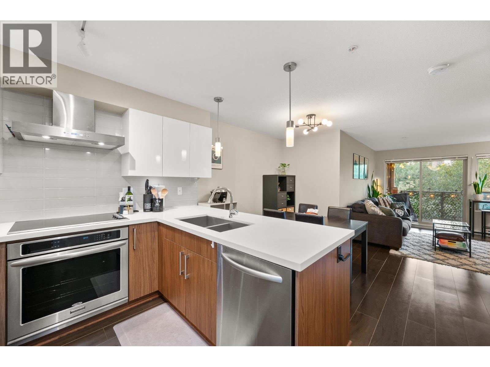 301 7131 STRIDE AVENUE, Burnaby, British Columbia