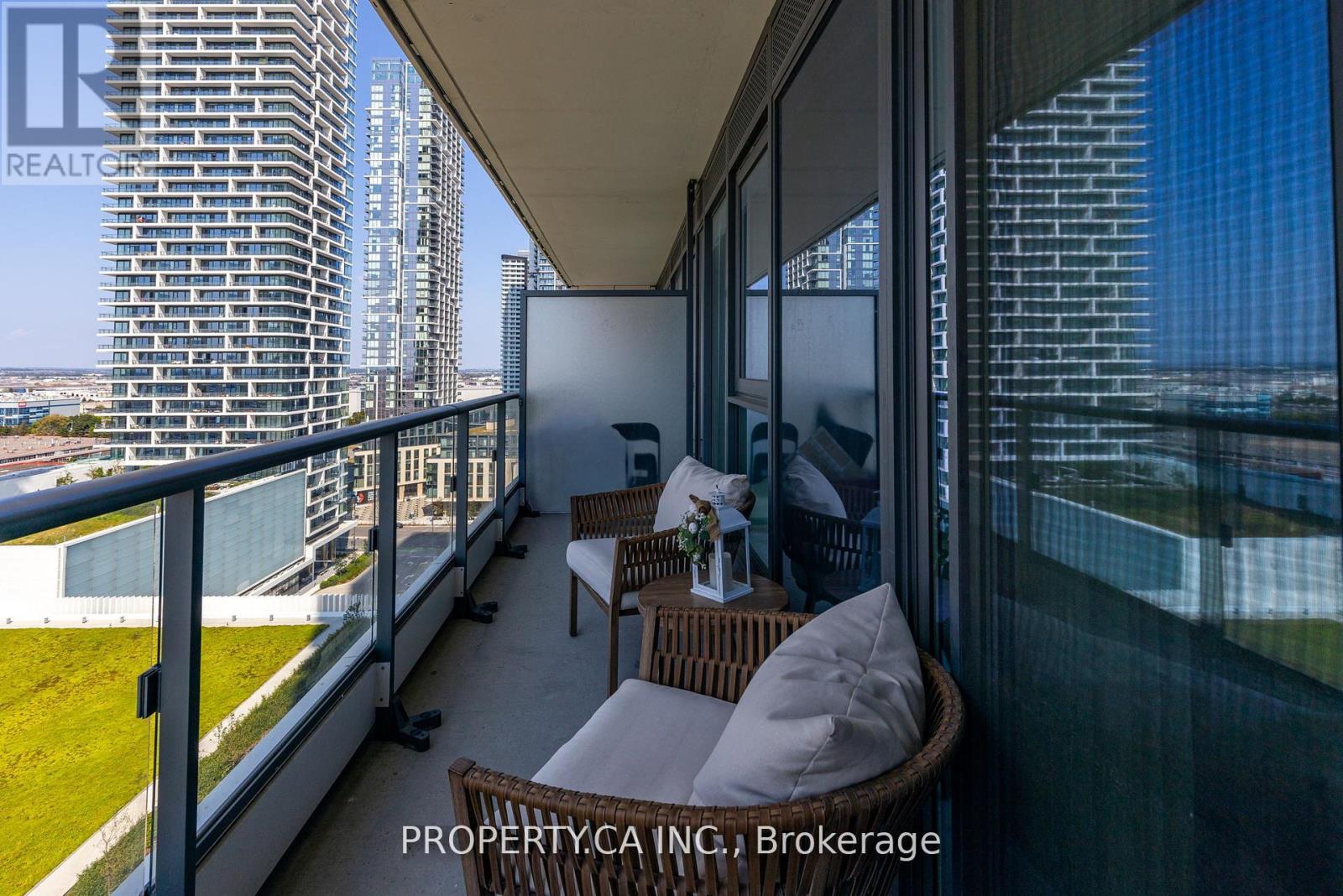 1711 - 5 Buttermill Avenue, Vaughan, Ontario  L5W 1B6 - Photo 14 - N12416587