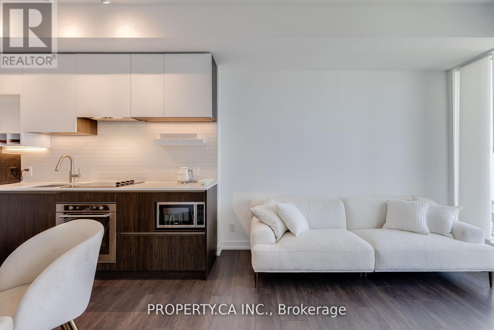 1711 - 5 Buttermill Avenue, Vaughan, Ontario  L5W 1B6 - Photo 6 - N12416587