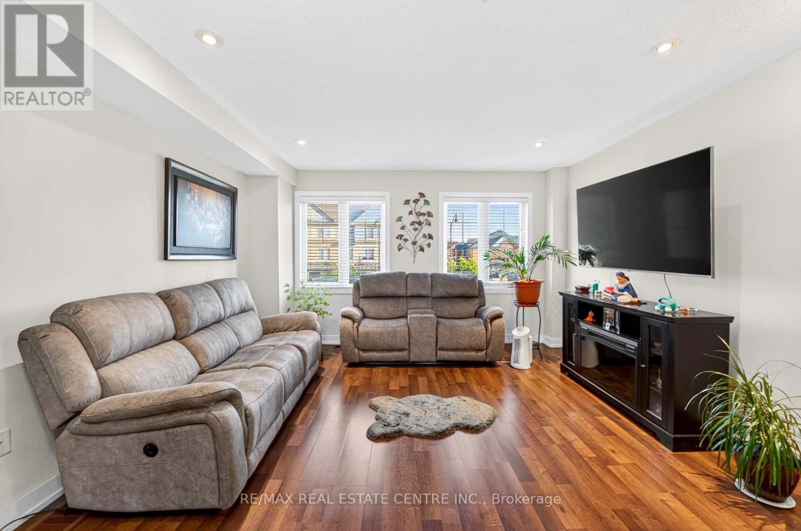 164 Inspire Boulevard, Brampton, Ontario  L6R 3X7 - Photo 10 - W12416601