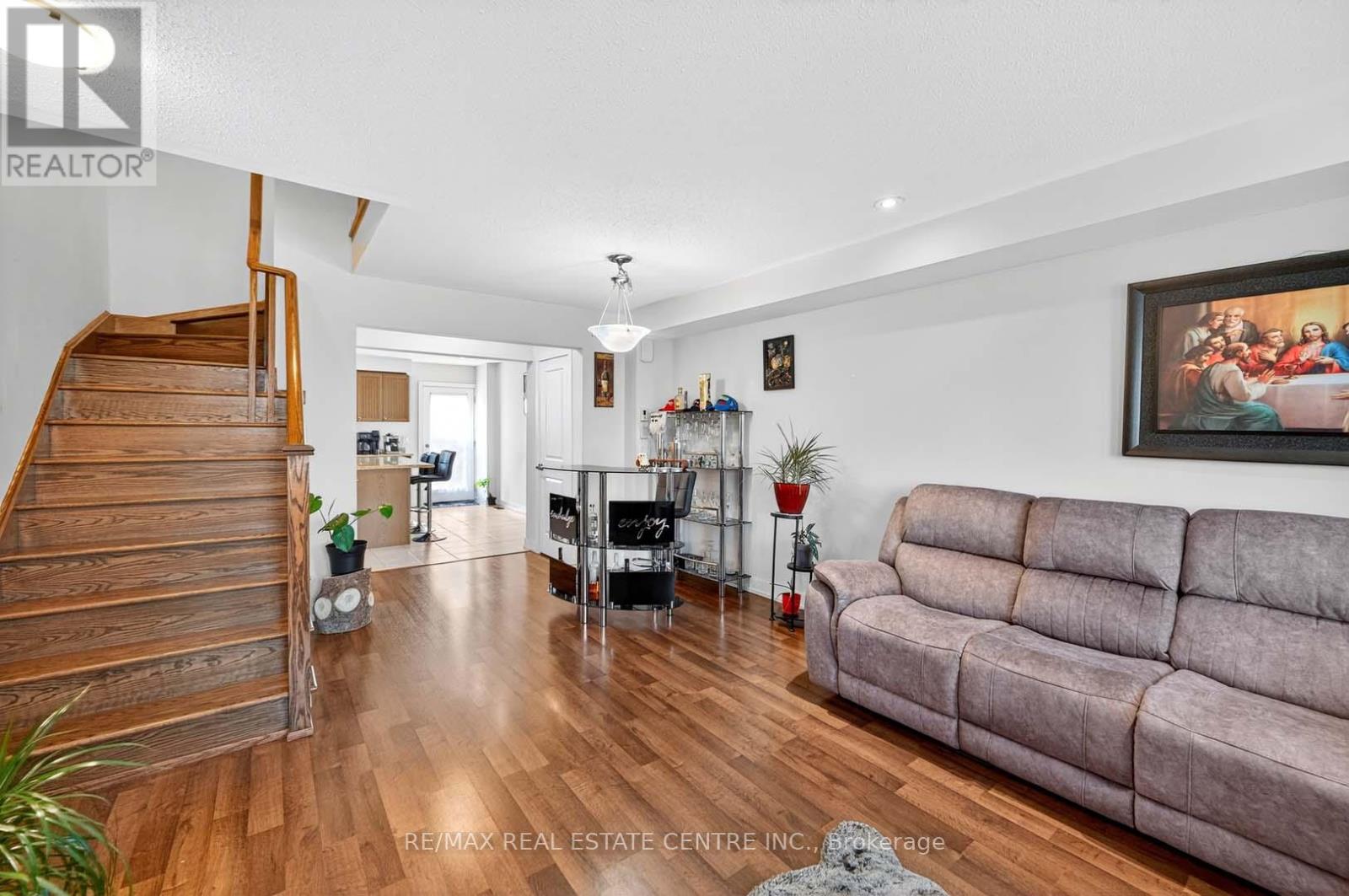 164 Inspire Boulevard, Brampton, Ontario  L6R 3X7 - Photo 13 - W12416601