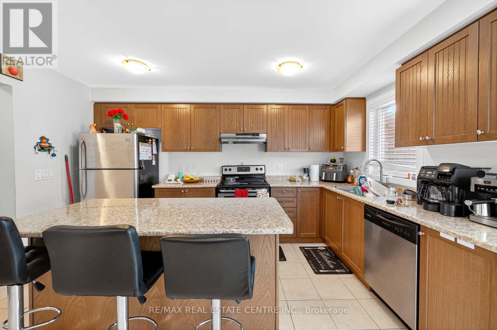 164 Inspire Boulevard, Brampton, Ontario  L6R 3X7 - Photo 19 - W12416601