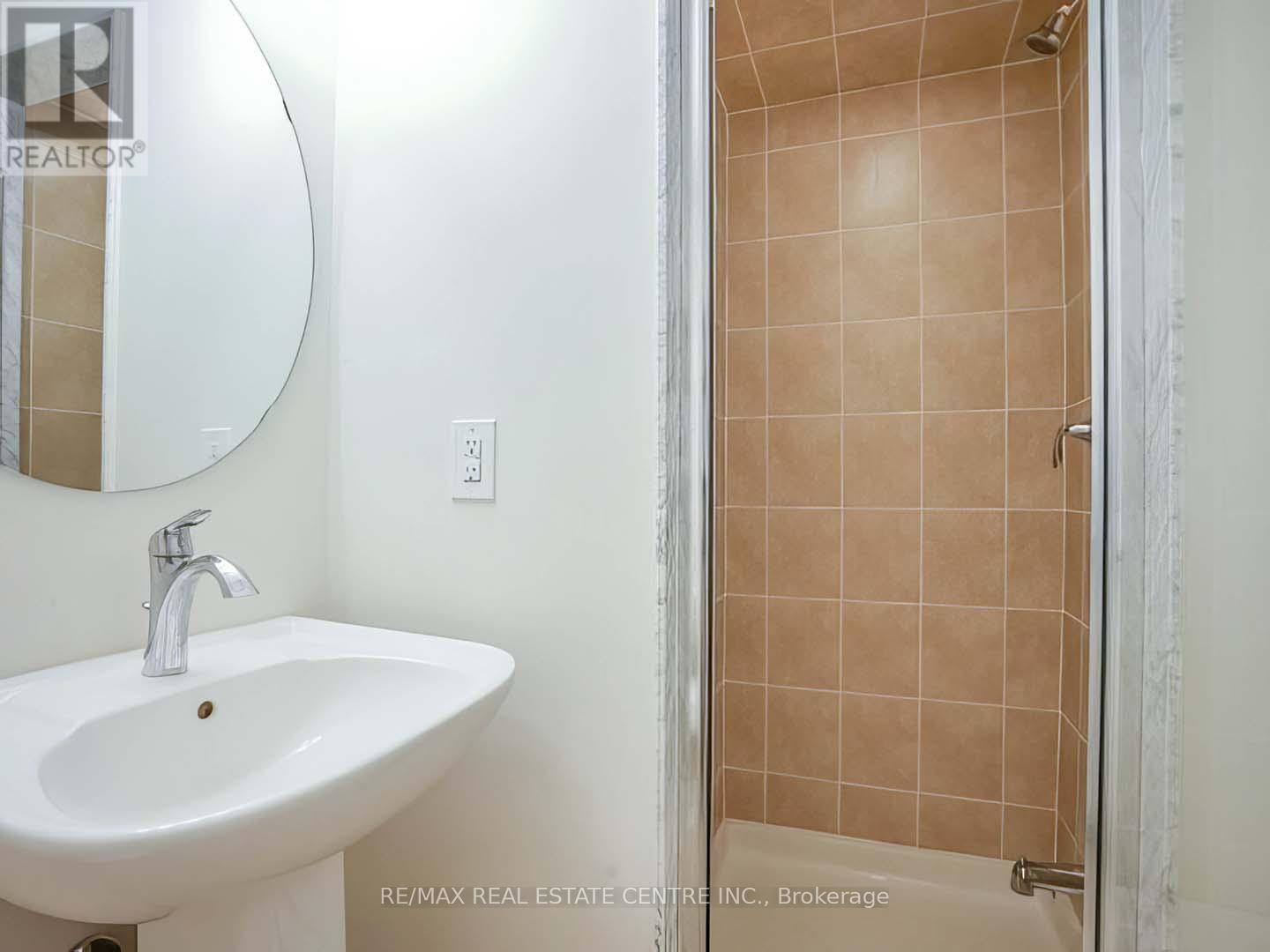 164 Inspire Boulevard, Brampton, Ontario  L6R 3X7 - Photo 8 - W12416601