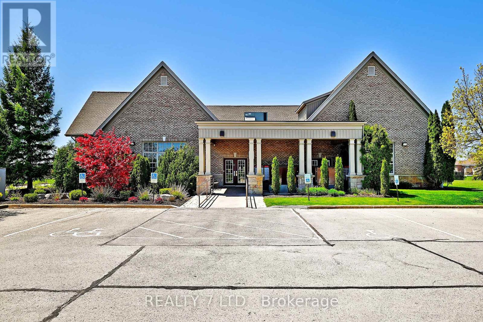 566 Old Course Trail, Welland, Ontario  L3B 6G8 - Photo 37 - X12416593