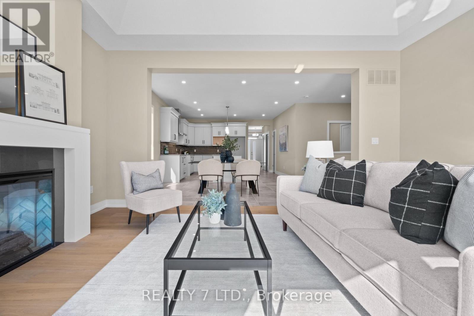 566 Old Course Trail, Welland, Ontario  L3B 6G8 - Photo 7 - X12416593