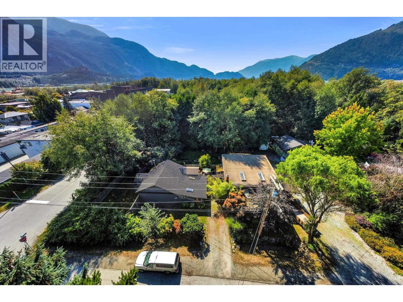 37791 Third Avenue, Squamish, British Columbia  V8B 0S1 - Photo 23 - R3050272