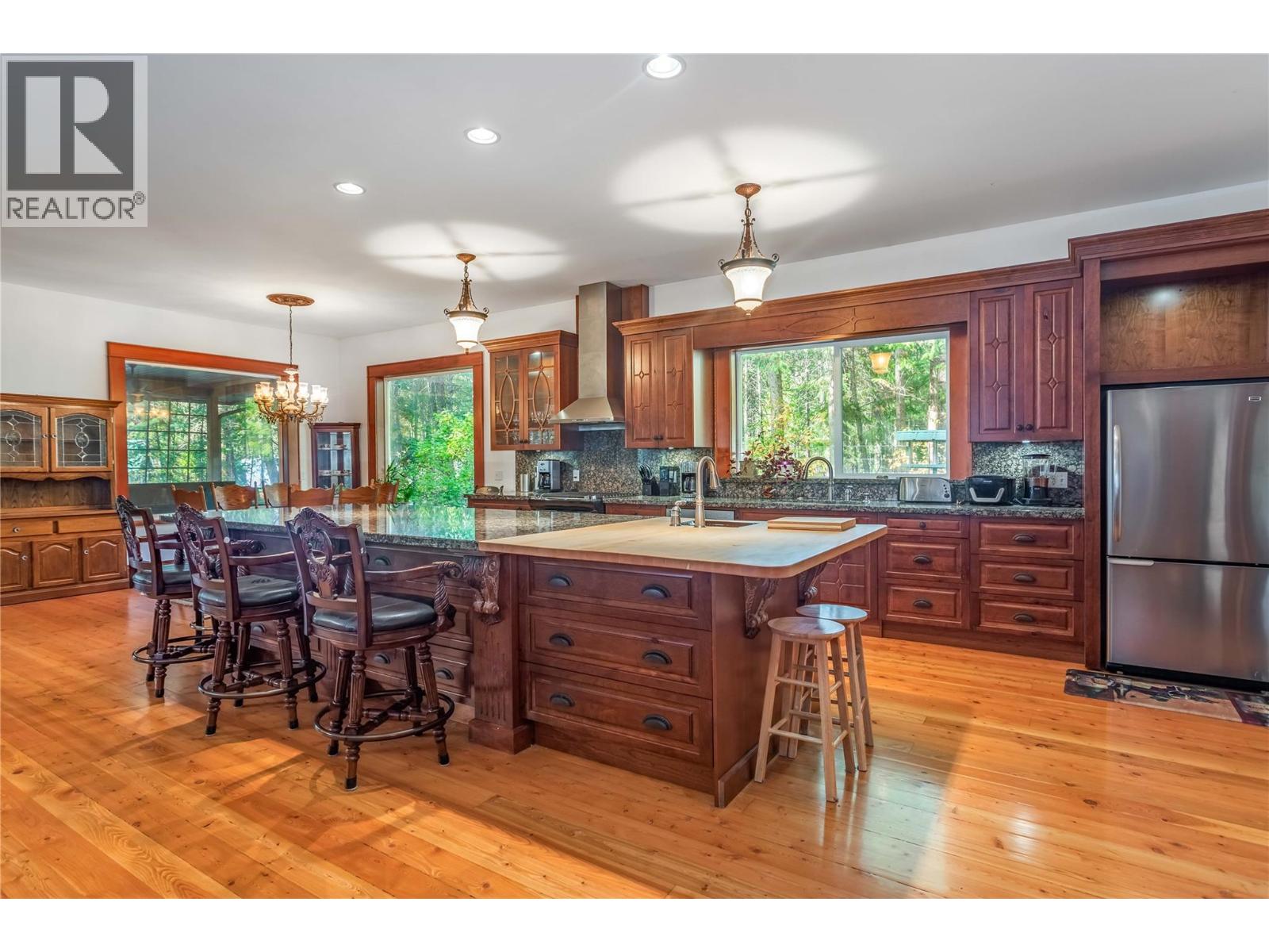 60 Pringle Road, Carmi, British Columbia  V0H 1A0 - Photo 13 - 10326486