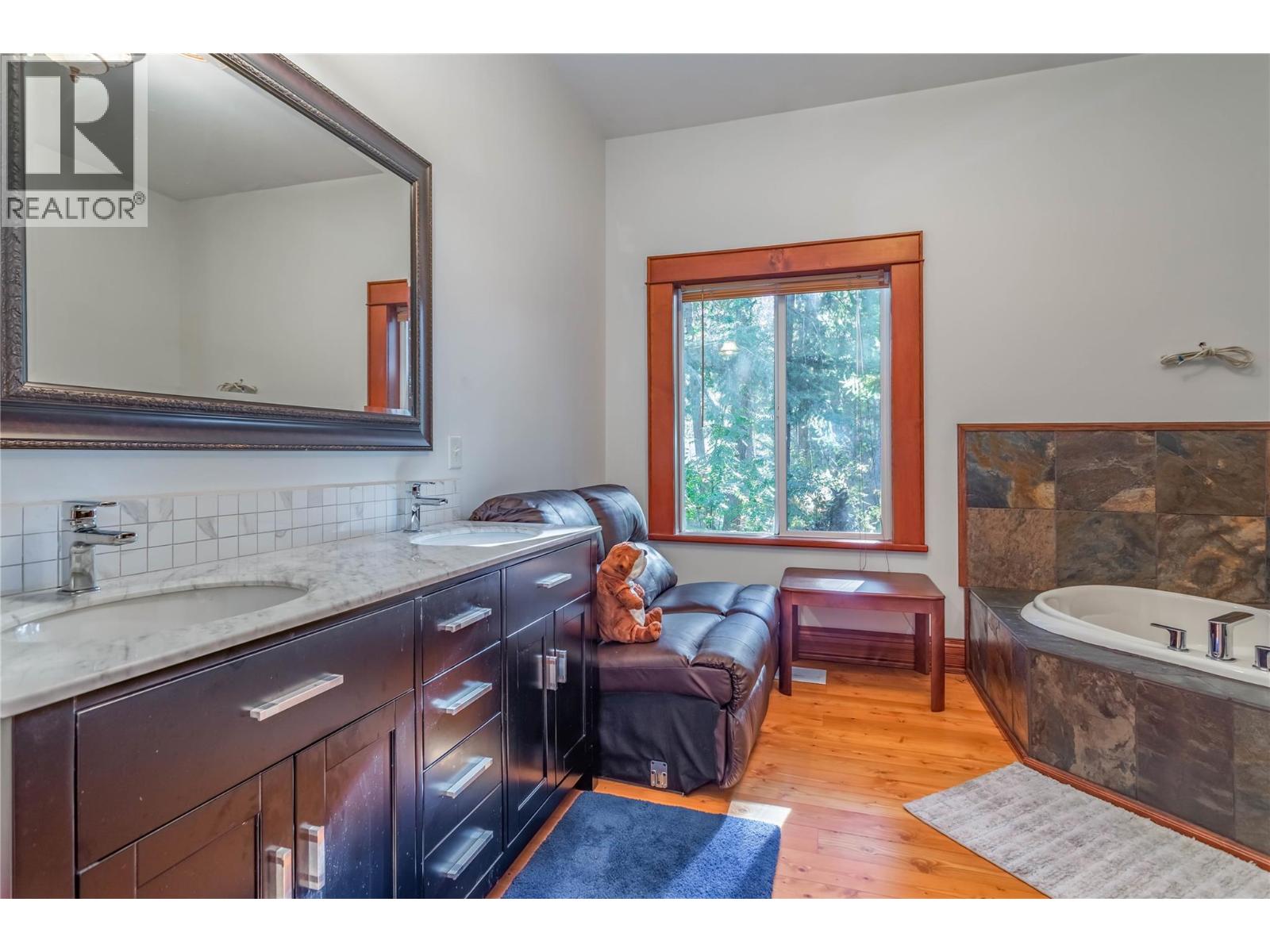 60 Pringle Road, Carmi, British Columbia  V0H 1A0 - Photo 21 - 10326486