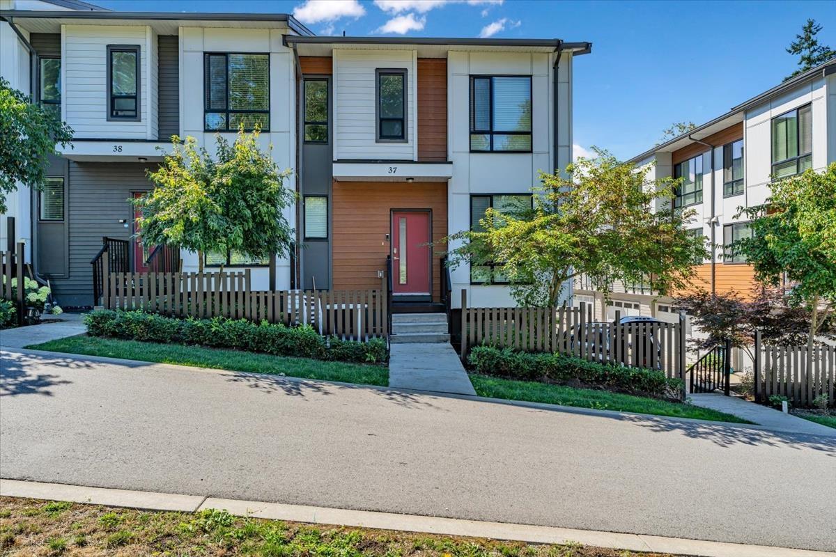 37 16433 19 AVENUE, Surrey, British Columbia