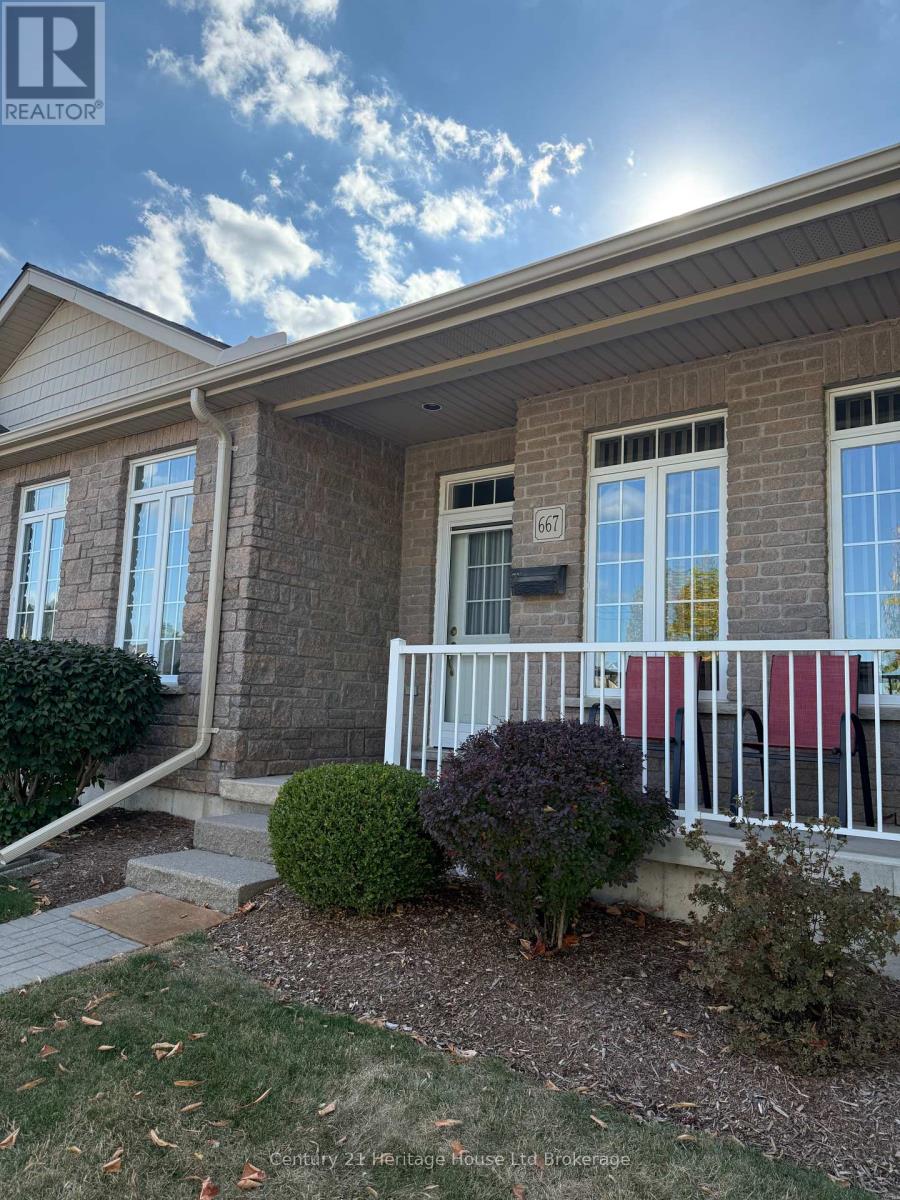 2 - 667 Southwood Way, Woodstock, Ontario  N4S 9A6 - Photo 1 - X12416661