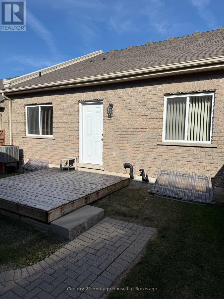 2 - 667 Southwood Way, Woodstock, Ontario  N4S 9A6 - Photo 4 - X12416661