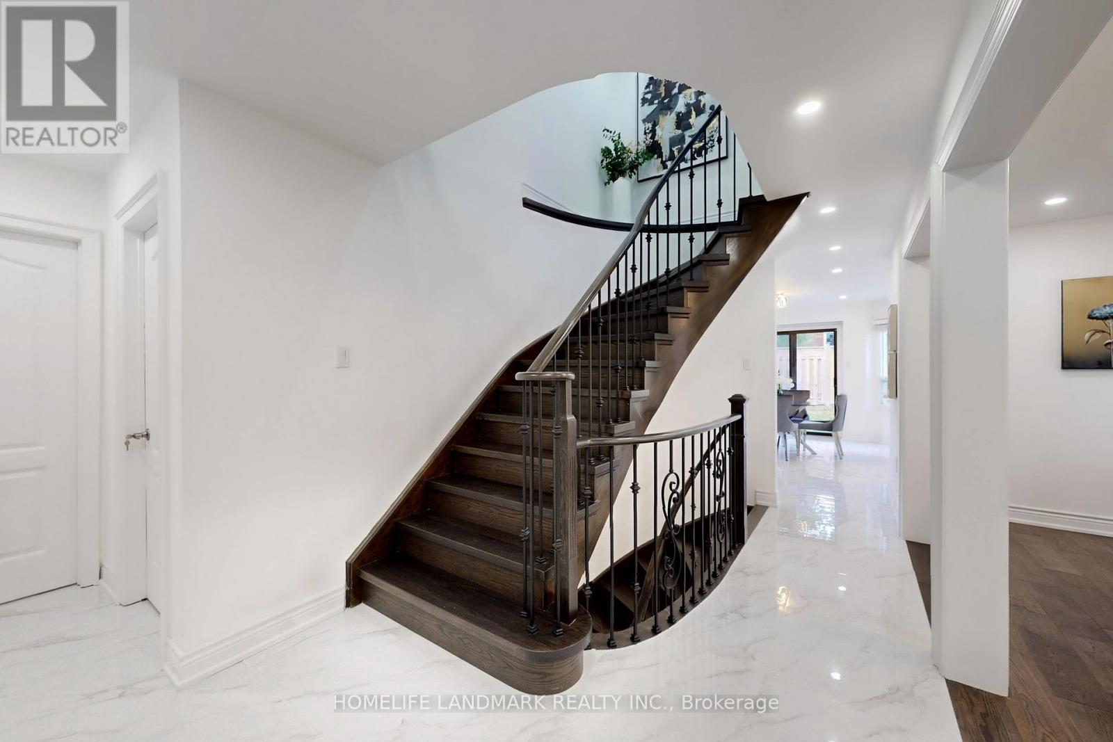 65 Rosemount Avenue, Markham, Ontario  L3T 6S8 - Photo 20 - N12416613