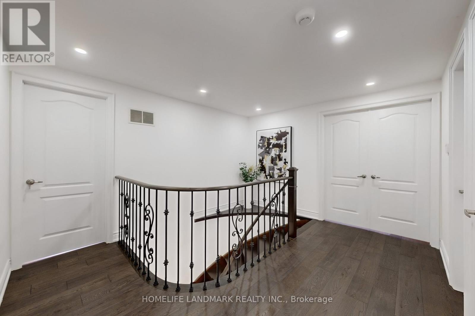 65 Rosemount Avenue, Markham, Ontario  L3T 6S8 - Photo 22 - N12416613