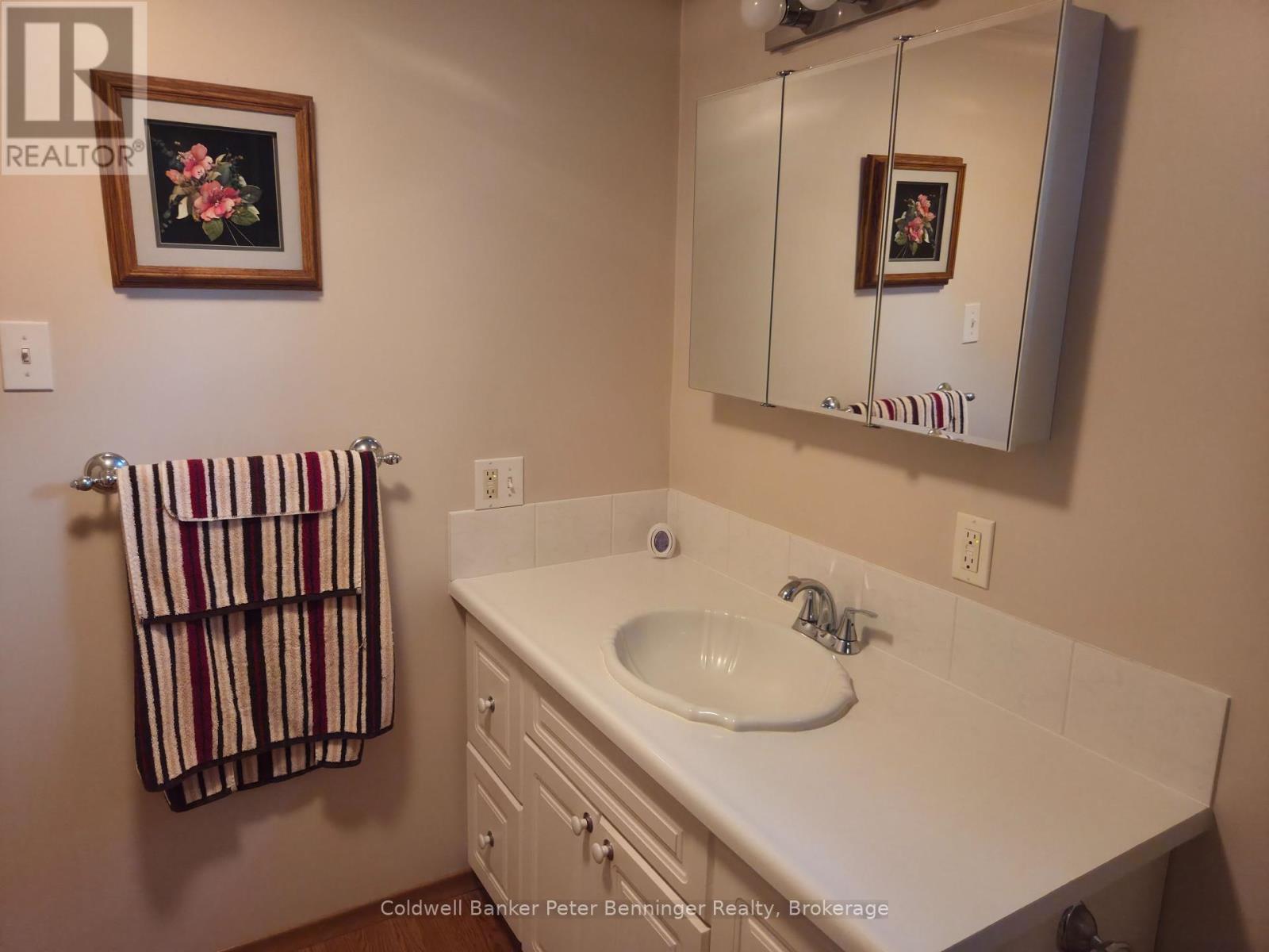 123 Scott Street, Woolwich, Ontario  N2J 4G8 - Photo 8 - X12416642
