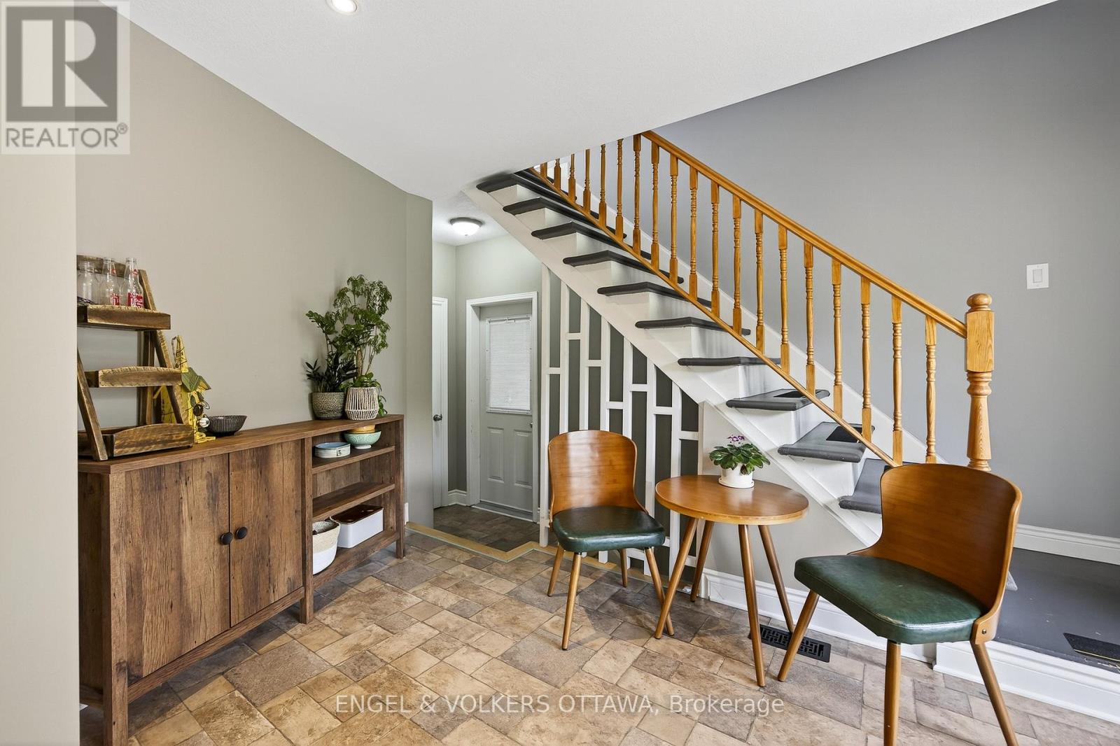 6 Foothills Drive, Ottawa, Ontario  K2H 6K3 - Photo 20 - X12416652
