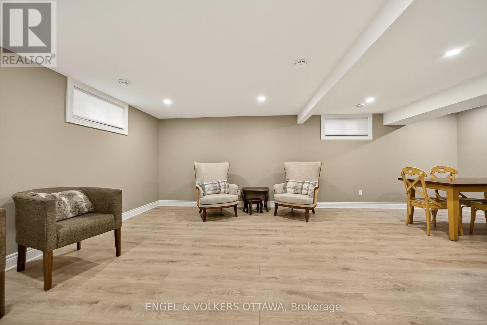 6 Foothills Drive, Ottawa, Ontario  K2H 6K3 - Photo 28 - X12416652