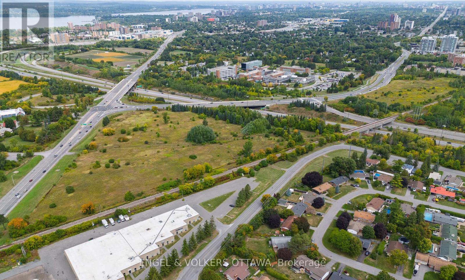6 Foothills Drive, Ottawa, Ontario  K2H 6K3 - Photo 43 - X12416652