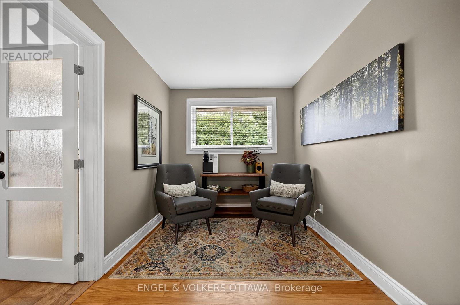 6 Foothills Drive, Ottawa, Ontario  K2H 6K3 - Photo 6 - X12416652