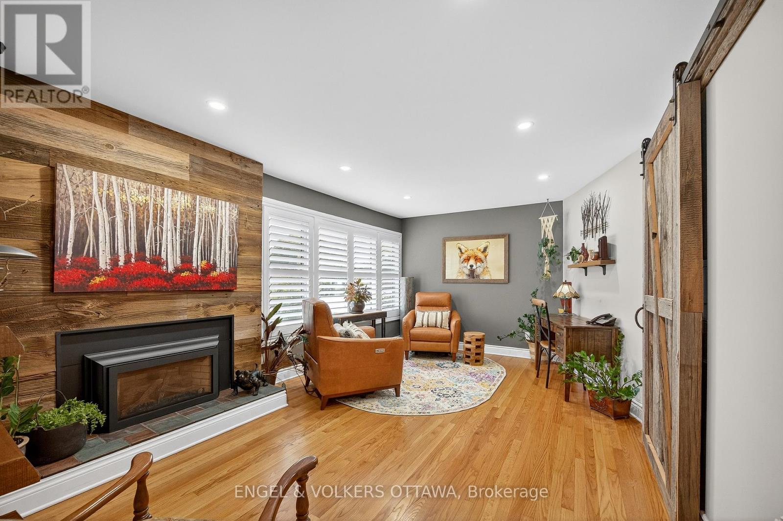 6 Foothills Drive, Ottawa, Ontario  K2H 6K3 - Photo 7 - X12416652