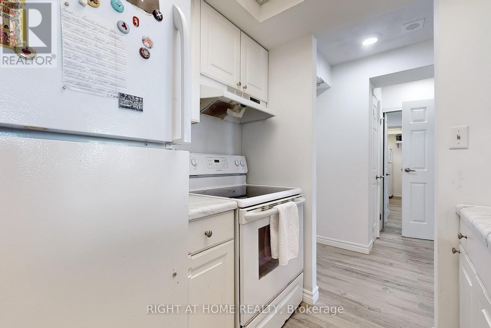 705 - 222 The Esplanade Avenue, Toronto, Ontario  M5A 4M8 - Photo 11 - C12416663