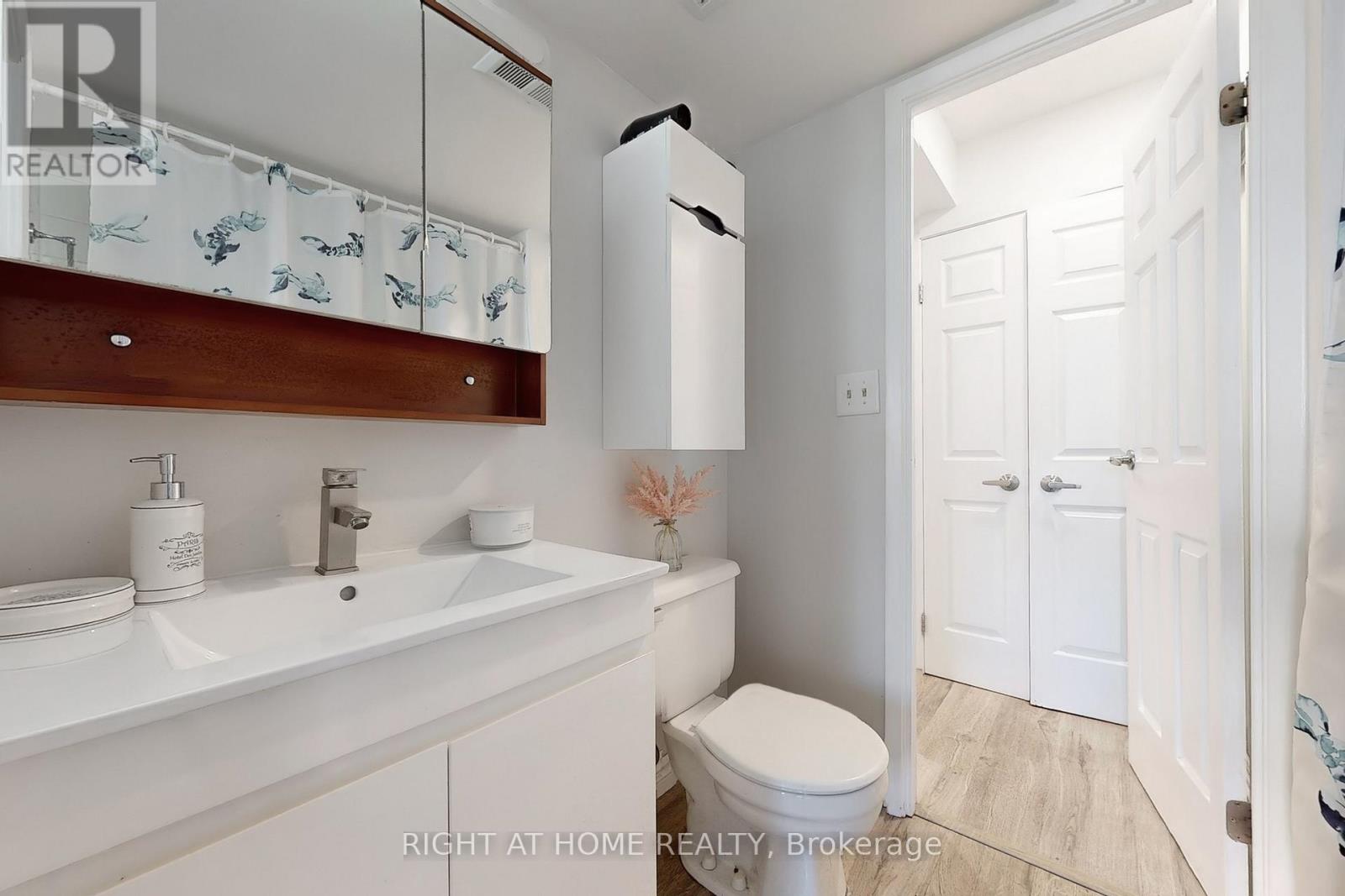 705 - 222 The Esplanade Avenue, Toronto, Ontario  M5A 4M8 - Photo 14 - C12416663