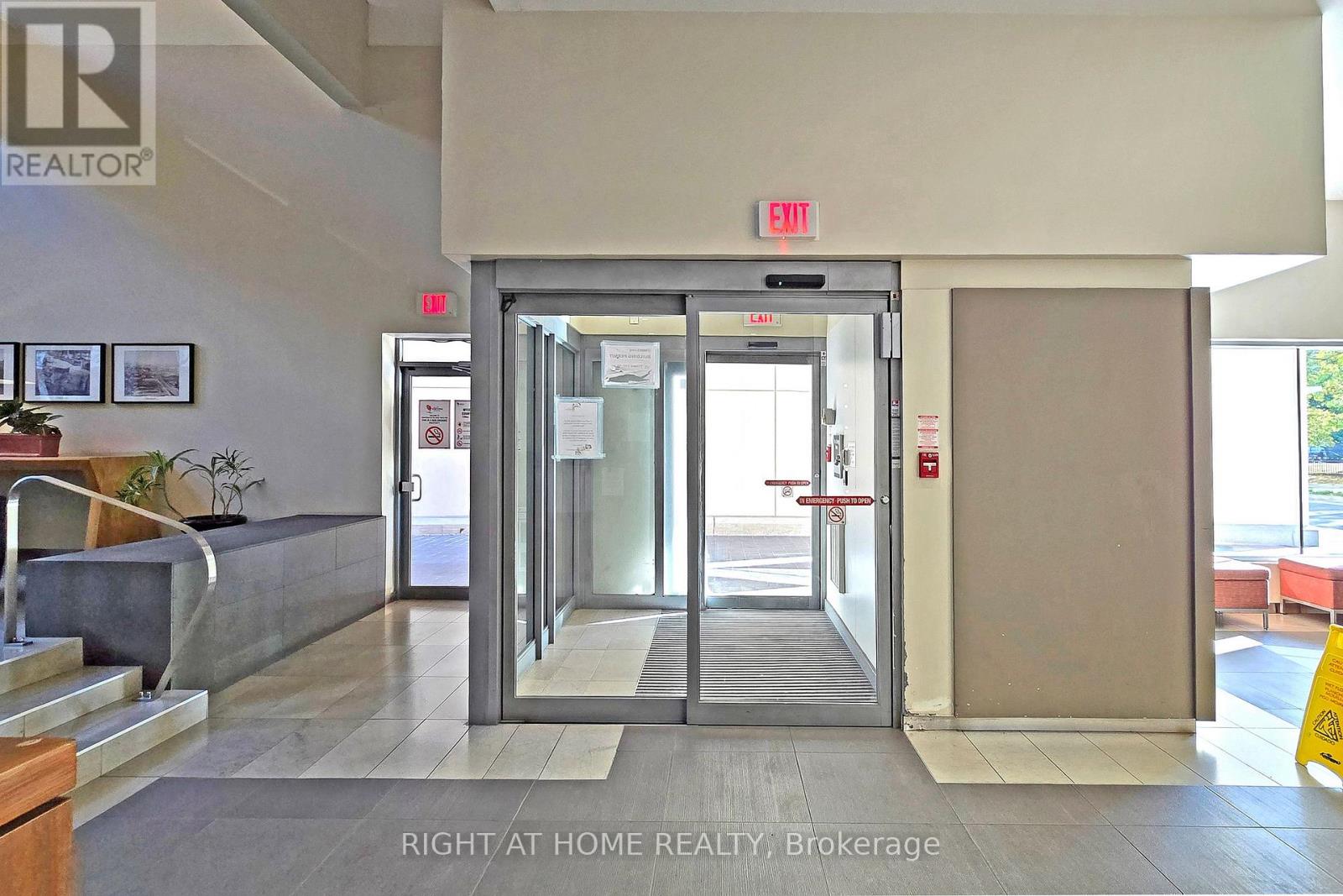 705 - 222 The Esplanade Avenue, Toronto, Ontario  M5A 4M8 - Photo 17 - C12416663