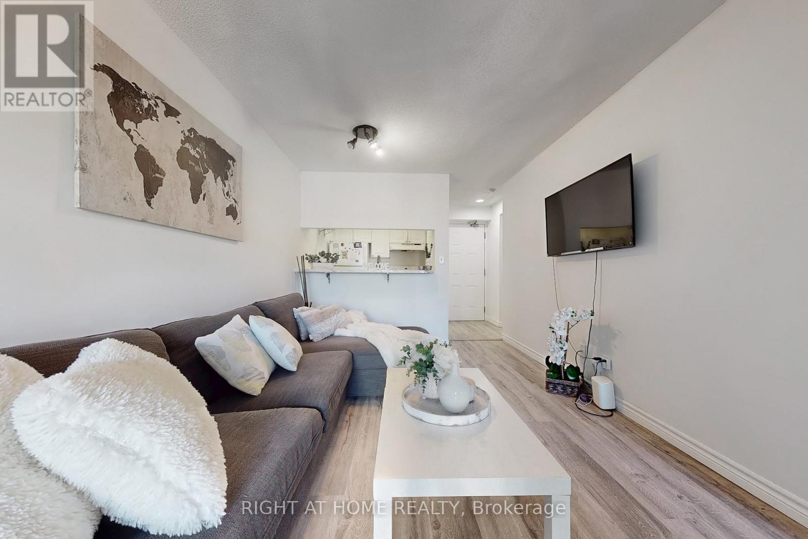 705 - 222 The Esplanade Avenue, Toronto, Ontario  M5A 4M8 - Photo 5 - C12416663