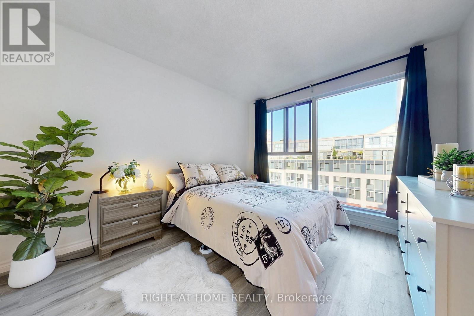 705 - 222 The Esplanade Avenue, Toronto, Ontario  M5A 4M8 - Photo 7 - C12416663