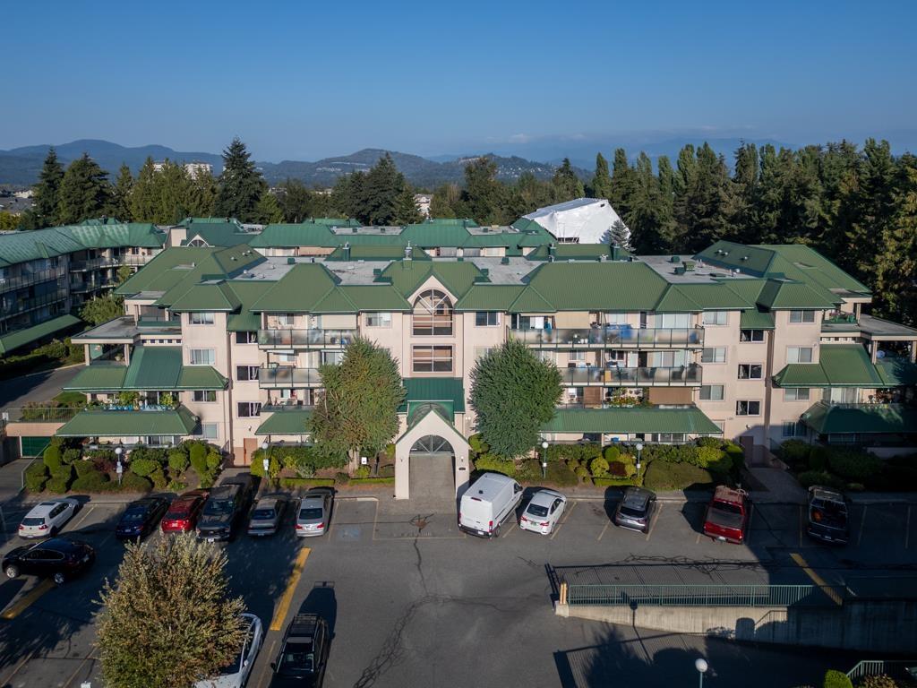 208 2960 Trethewey Street, Abbotsford, British Columbia  V2T 6P5 - Photo 3 - R3037417