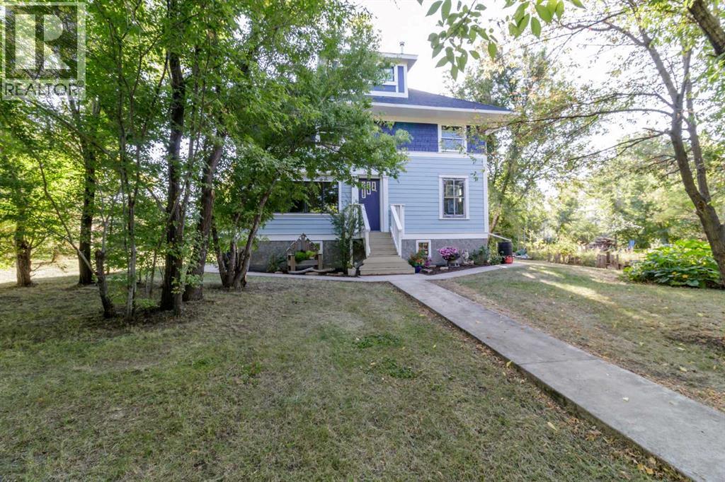 210 Wacker Avenue W, Swalwell, Alberta  T0M 0L0 - Photo 4 - A2253531