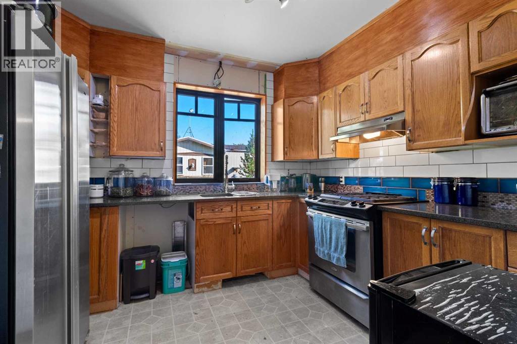 210 Wacker Avenue W, Swalwell, Alberta  T0M 0L0 - Photo 17 - A2253531