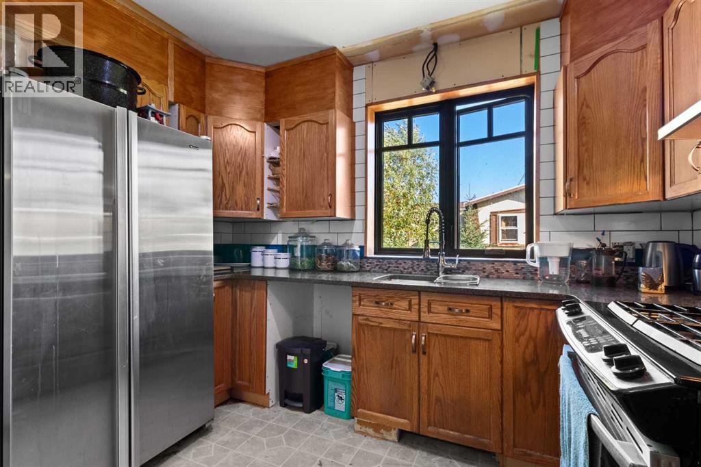 210 Wacker Avenue W, Swalwell, Alberta  T0M 0L0 - Photo 18 - A2253531