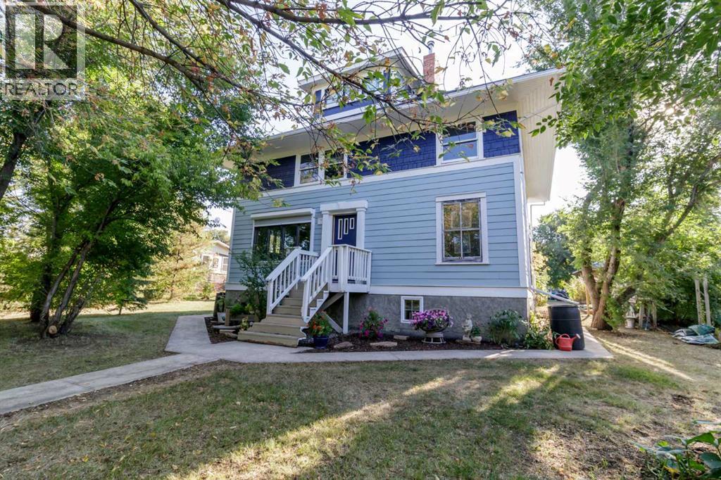 210 Wacker Avenue W, Swalwell, Alberta  T0M 0L0 - Photo 1 - A2253531